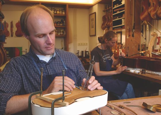 Jurriaan van Roon in zijn atelier